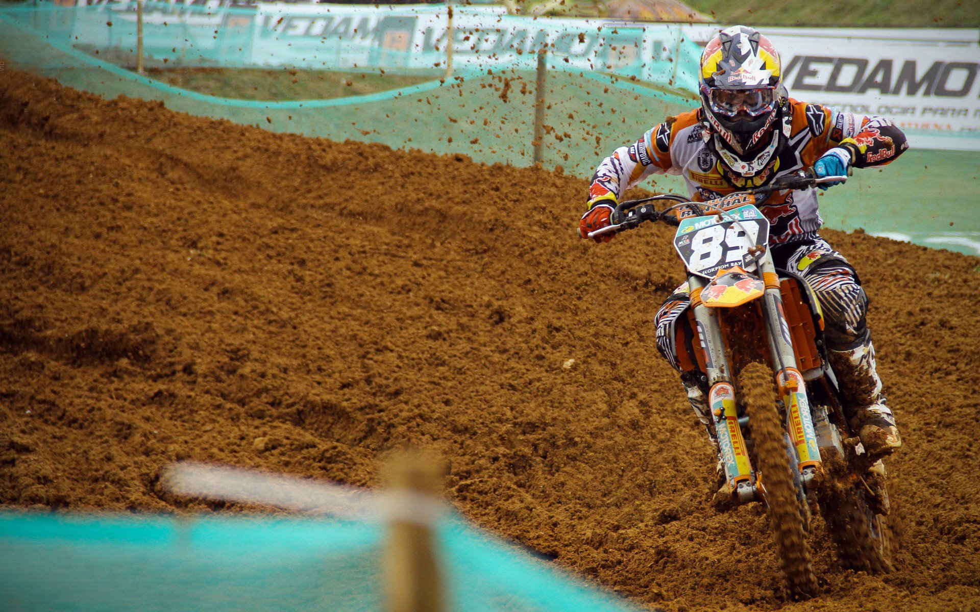 欧冠淘汰赛之夜，罗德里持续制造杀伤，定义中场统治力