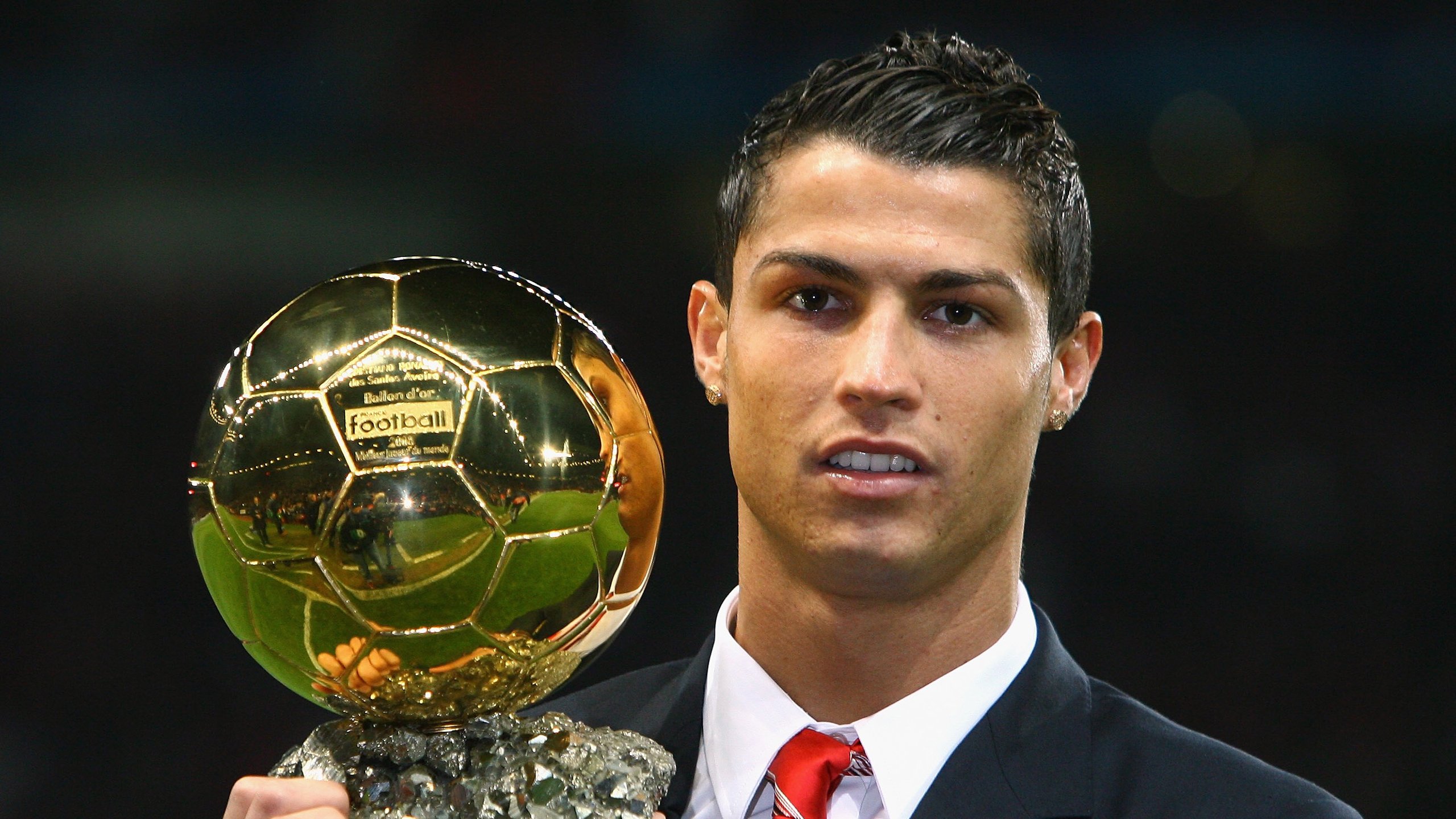 逆转之夜，麦科勒姆的绝地反击与湖人的坚韧胜利